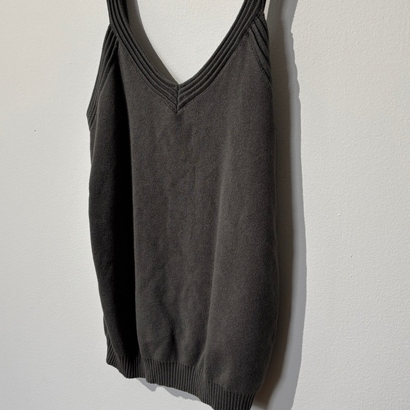 🎉4/30$🎉 Dynamite (M) Grey/Khaki Tank Top - Picture 3 of 5